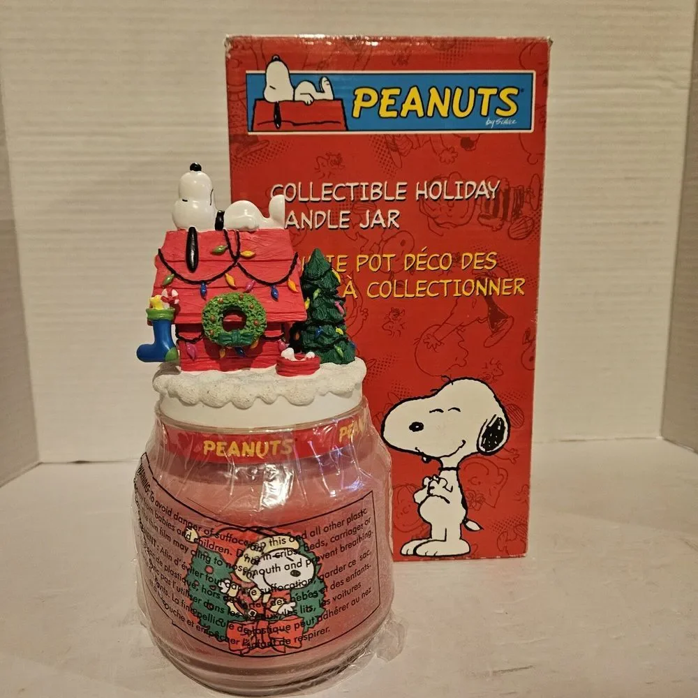 Peanuts Collectible Holiday Candle Jar 